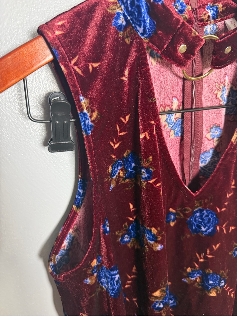 Xhilaration Burgundy Velvet Floral Choker Mini Dress with Blue Roses - Picture 10 of 10